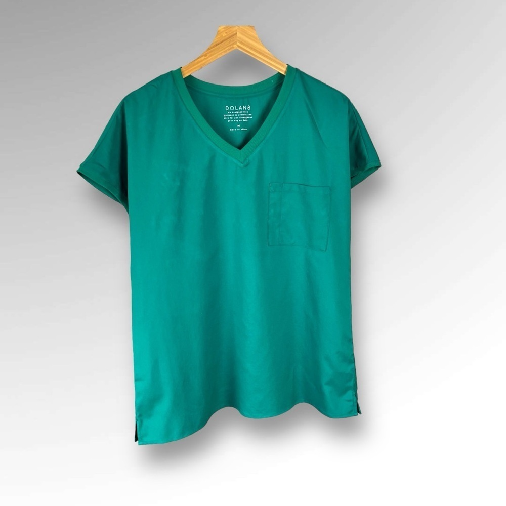 Dolan women’s One Pocket Top Srub Hunter Green.